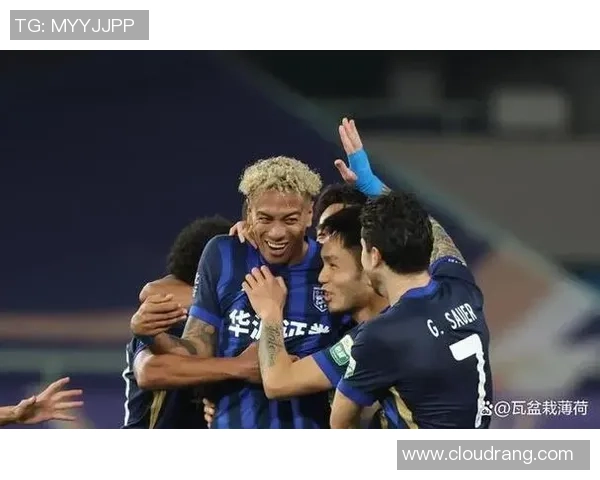 武汉三镇鏖战绿茵赛场激烈对决展现球队技战术与城市荣耀争锋